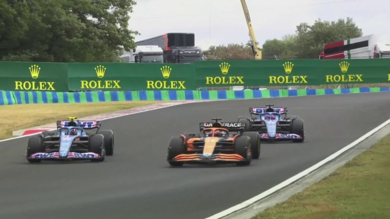 Daniel Ricciardo pulls off a brilliant double overtake on the Alpines