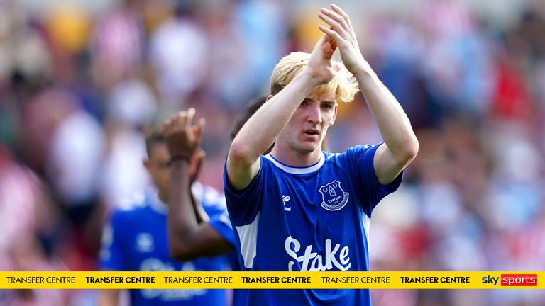 Despite continued interest from Chelsea, Everton manager Frank Lampard says Anthony Gordon will be a huge player for his side this season and will be in the squad against Leeds on Tuesday. 