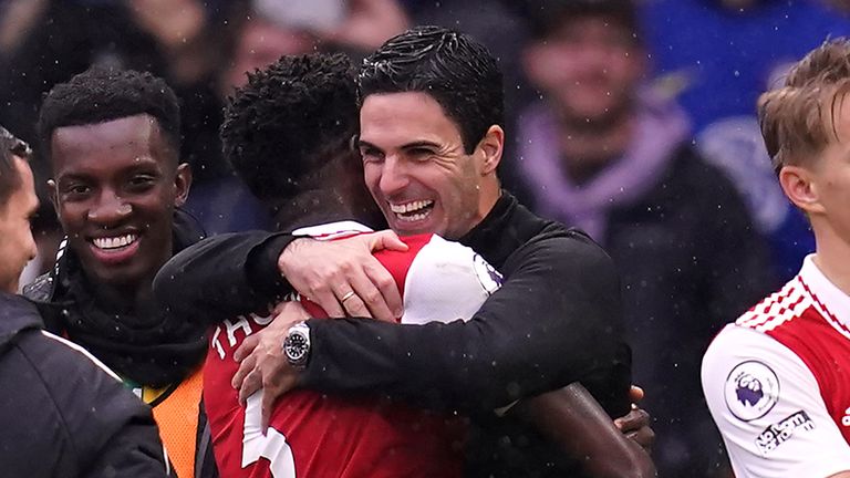 Mikel Arteta celebrates Arsenal&#39;s win at Chelsea