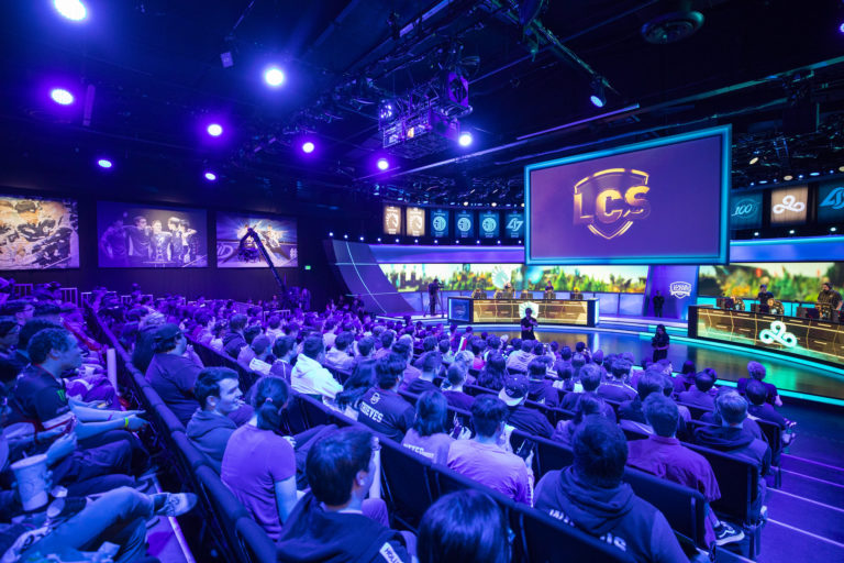 Report: LCS games could move to weekdays in 2023