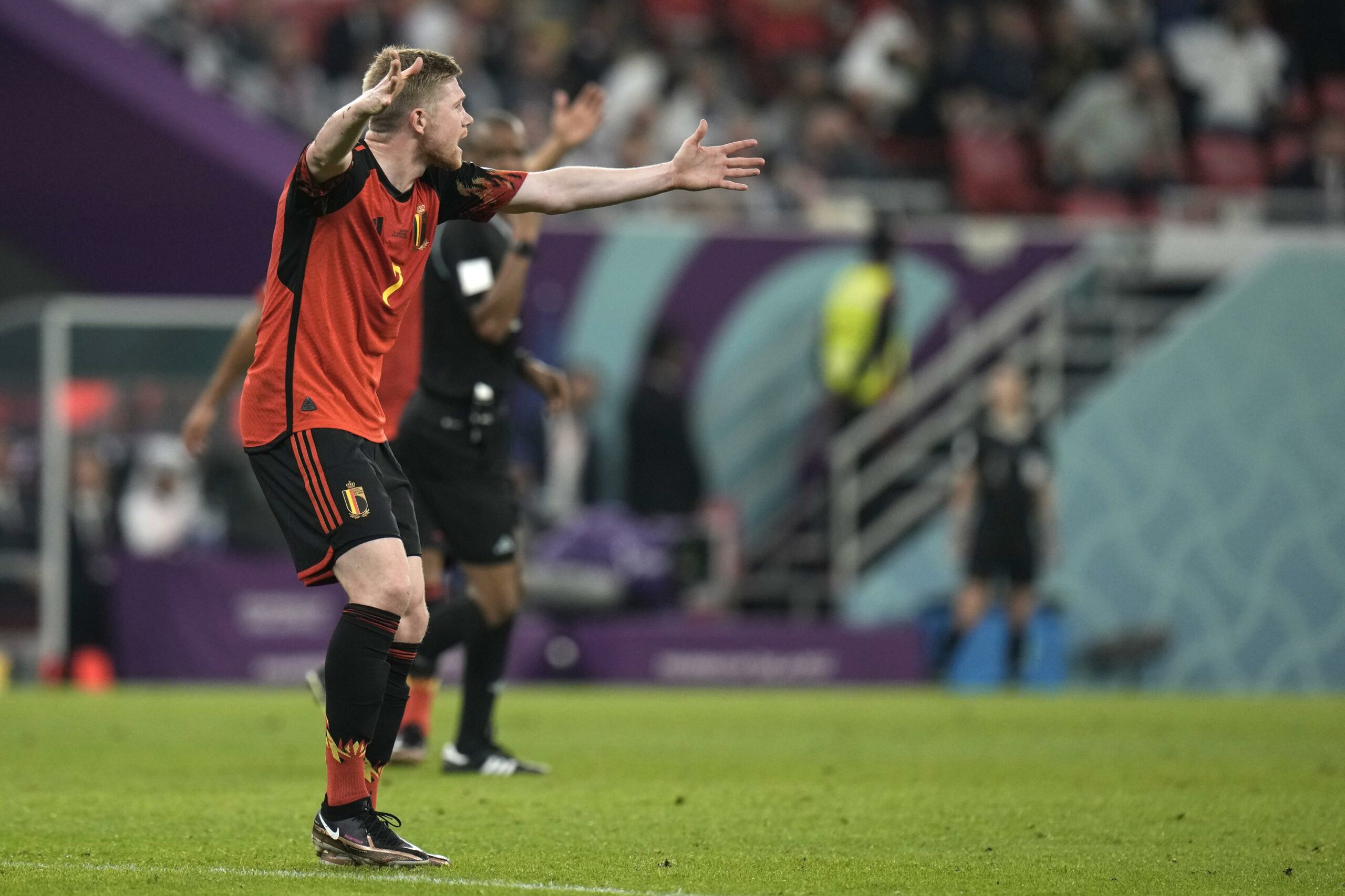 'Perfectionist' De Bruyne accepts need to adapt at World Cup
