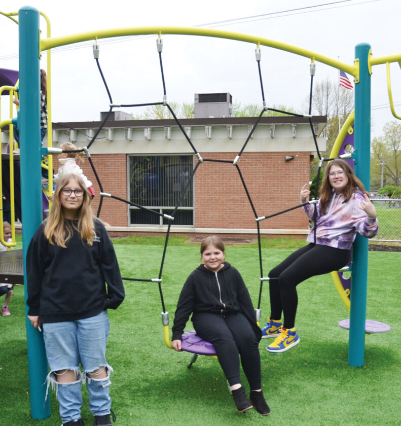 Parkersburg YMCA cuts ribbon on new playground | News, Sports, Jobs