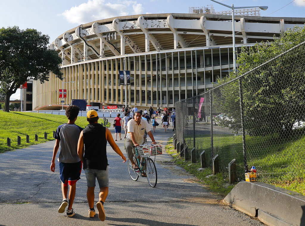 DC hires two firms to conduct sports study