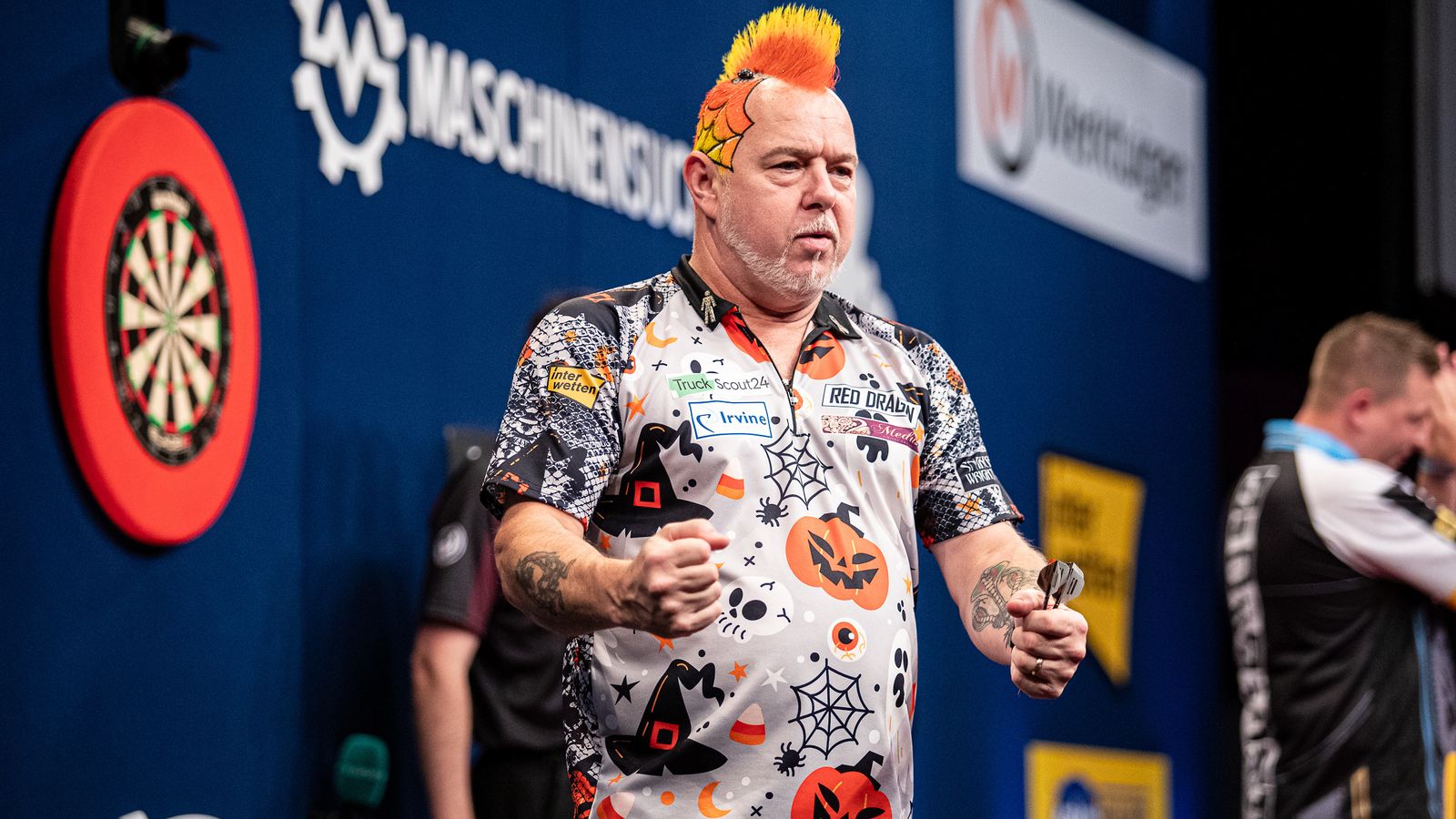 Peter Wright shows glimpses of a resurgence as he targets a strong end to the darting year | Darts News