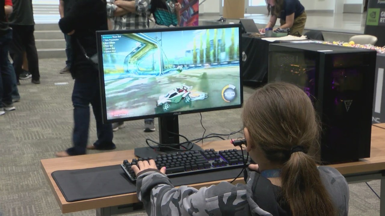 Gamers gather at APS esports event