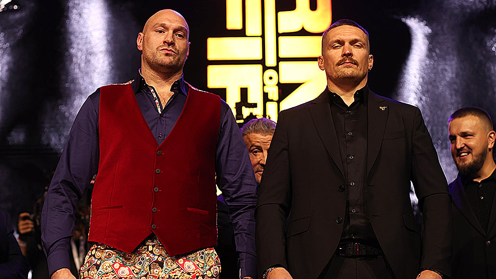 Tyson Fury would have preferred to fight Oleksandr Usyk on December 23 but is willing to endure a "s**t Christmas" to become undisputed champion in February