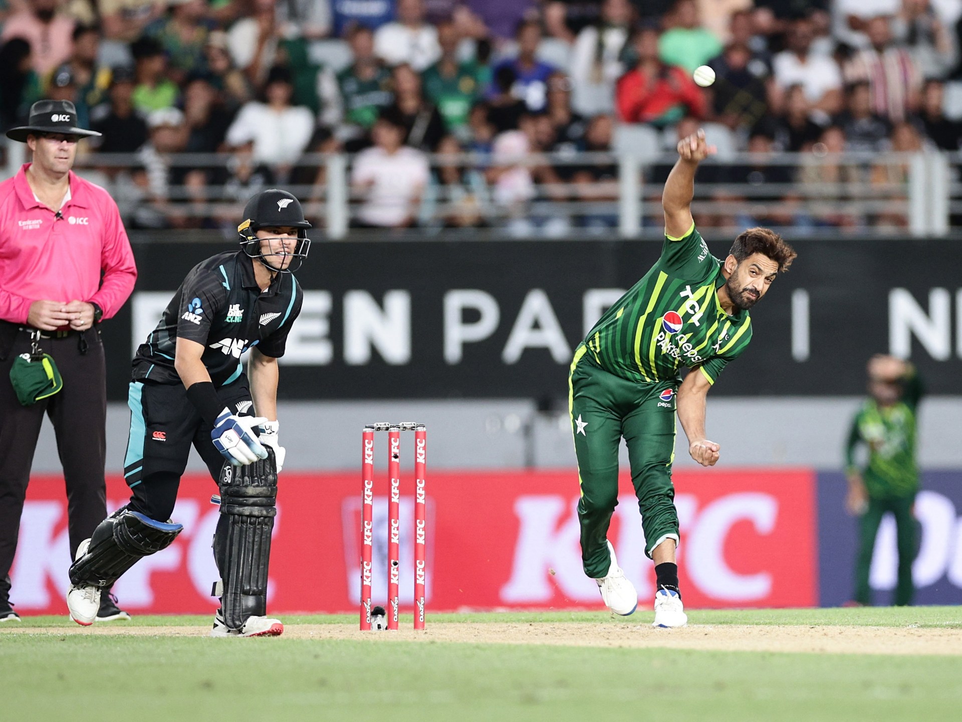 LIVE: New Zealand vs Pakistan – fourth T20 cricket match | Sports News