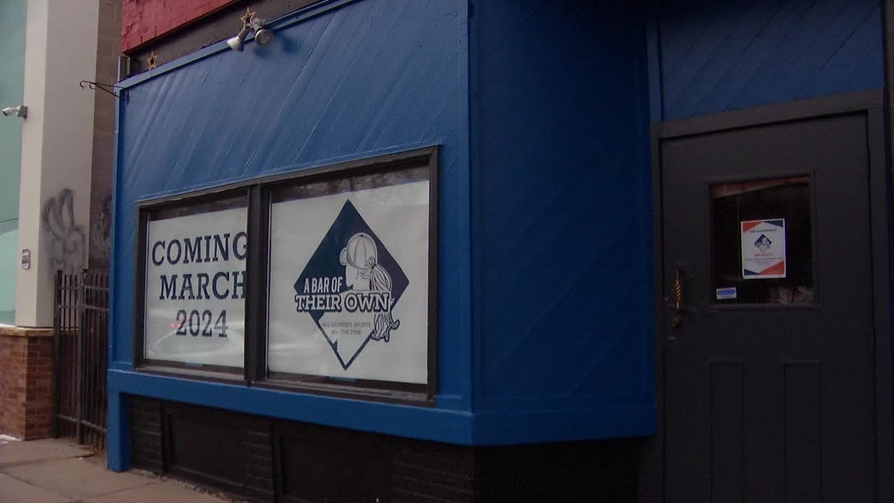 Minneapolis bar showing all women's sports sets opening date