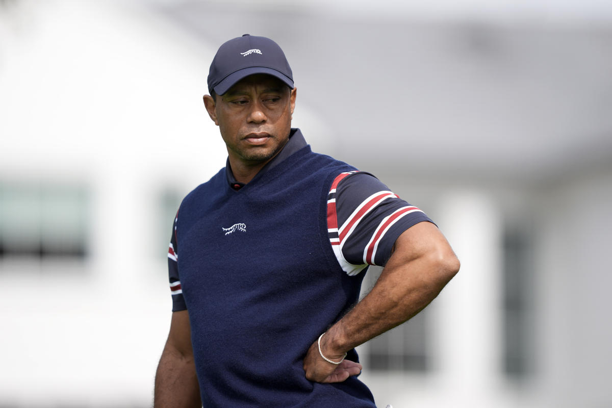 Tiger Woods withdraws from the Genesis Invitational in middle of second round due to illness
