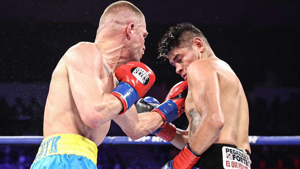 Berinchyk completes a memorable night for Ukraine defeating Navarrete to win vacant WBO lightweight title