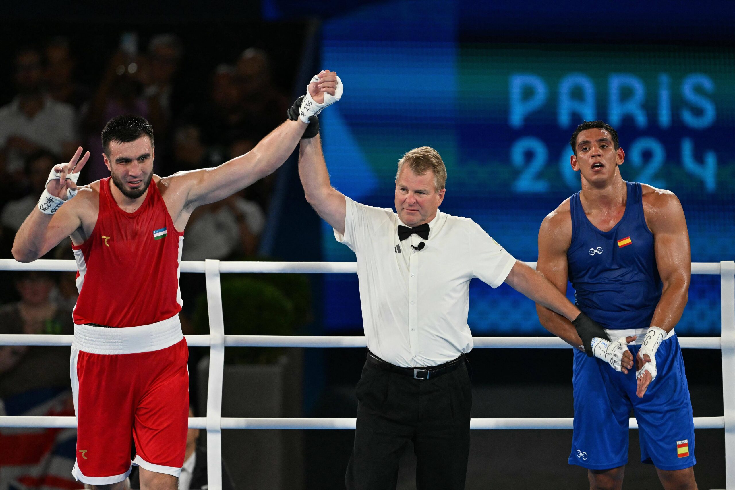 Bakhodir Jalolov wins Olympic super-heavyweight gold