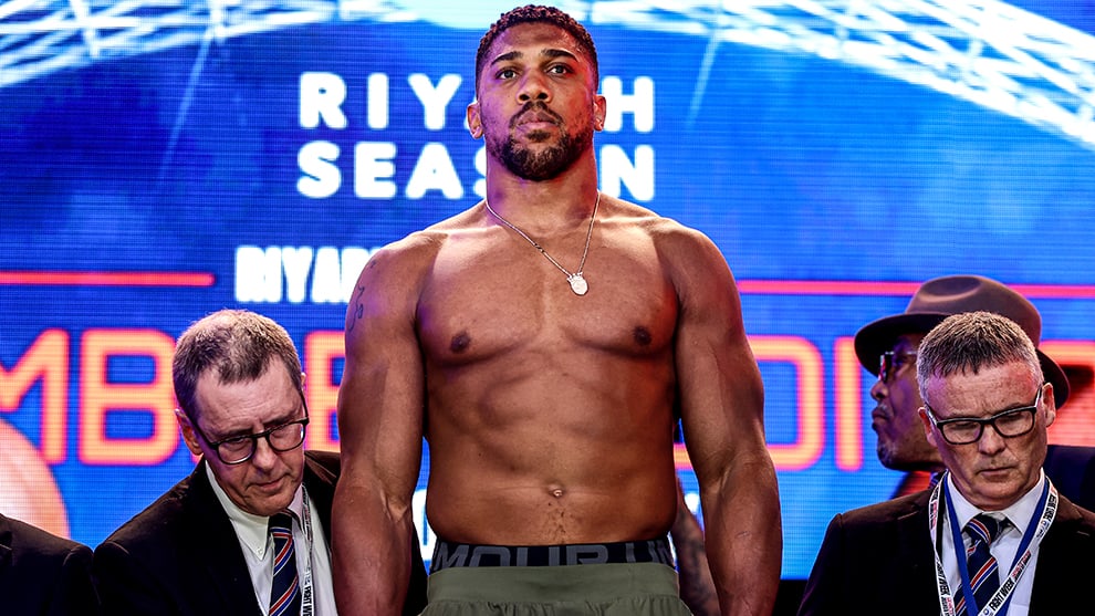 Former champion backs Anthony Joshua to return after heavy defeat