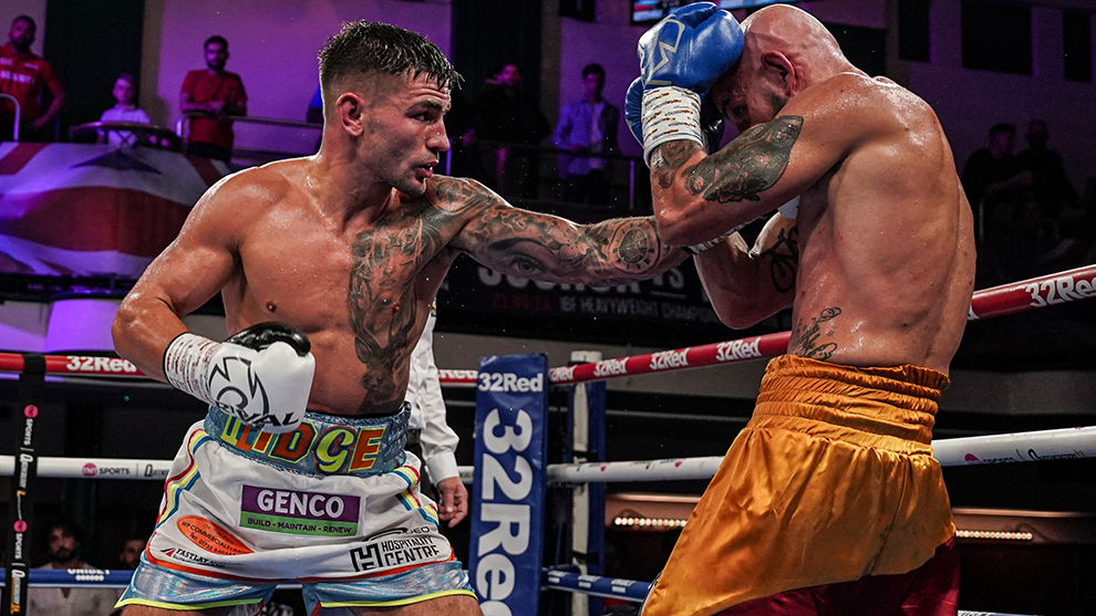 Sam Noakes retains European lightweight title with stoppage win against Gianluca Ceglia